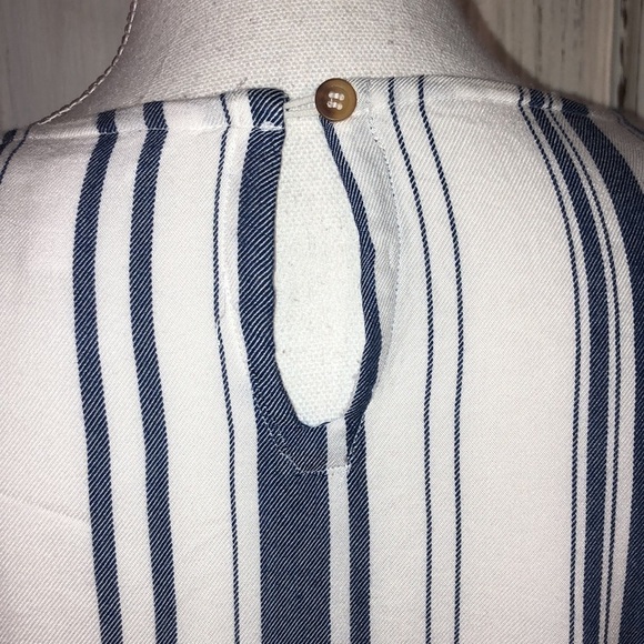 LC Lauren Lauren Conrad Striped Double Ruffle Sleeve Popover Top Size Large - Picture 7 of 10